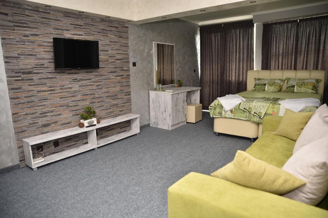 Studios Amigo Veliko Tarnovo Exterior photo