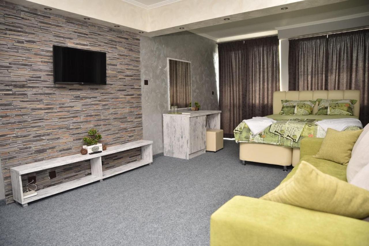 Studios Amigo Veliko Tarnovo Exterior photo